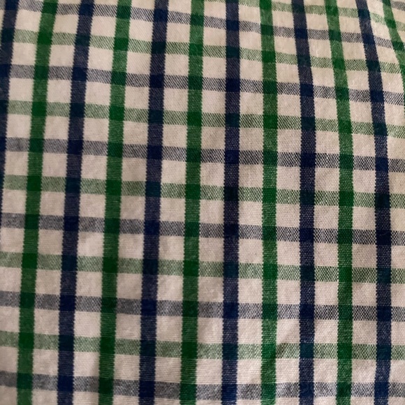 Gently used Men’s Izod button down. - Picture 3 of 3